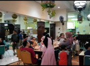 Arus Balik Lebaran, Pemudik Padati Tempat Kuliner dan Pusat Oleh-Oleh
