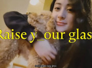 Rilis Single ‘Raise y_our glass’, Yunjin LE SSERAFIM Unjuk Kemampuan Vokal