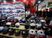 Pecinta Otomotif Berburu Helm Kekinian di Ajang GIIAS 2024