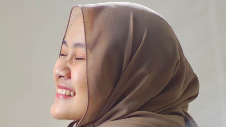 Alma Thania Kembali Aransemen Ulang Lagu Milik Pongki Barata