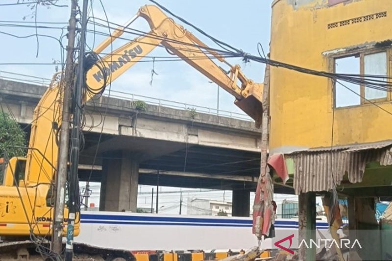 Flyover Latumeten Segera Dibangun, Pemkot Jakarta Barat Bongkar 17 Bangunan