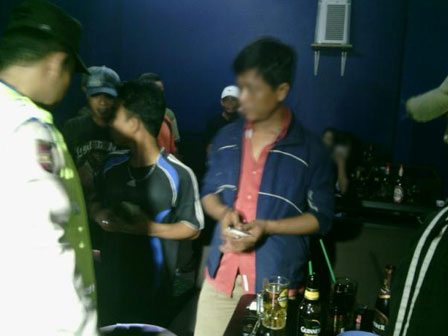 Razia tempat hiburan malam.(Foto: Antara)
