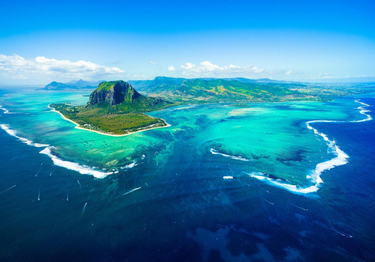 Keindahan laut Mauritius. (Foto: The Mail)