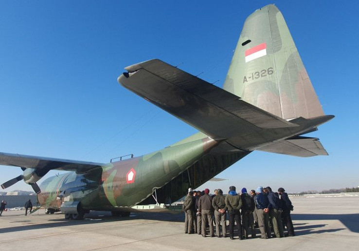 'Hujan' Logistik dari Langit, TNI AU Kirim Hercules C-130J Super ke Aceh Tamiang
