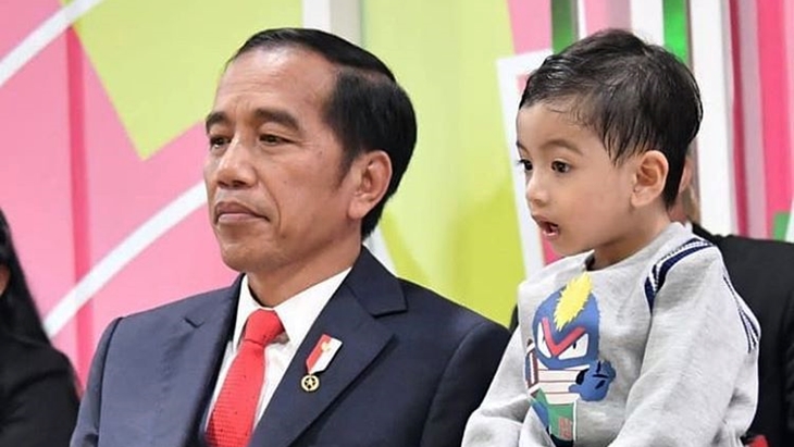 Jan Ethes dan Presiden Jokowi. (Foto: Instagram @jokowi)