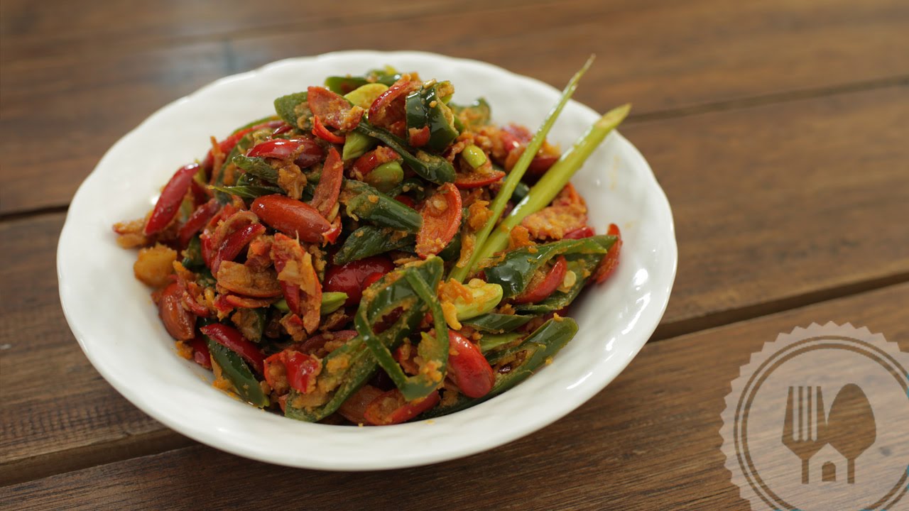 Sambal Buroq tawarkan rasa pedas yang gurih dan khas. (Foto: YouTube/Rasamasa)