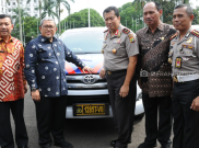 Jabar Hibahkan Enam Mobil dan 100 Sepeda Motor ke Polda Metro Jaya