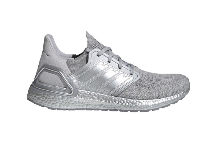 ULTRABOOST 20 "Silver Metallic". (Foto Hypebeast)