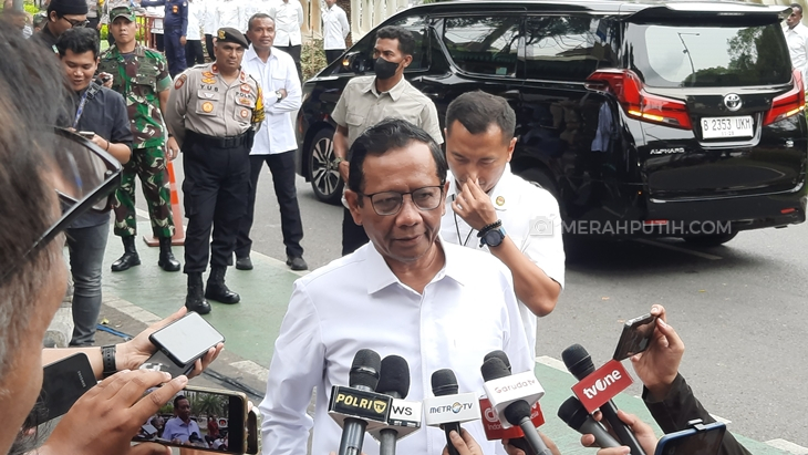 Hari Pertama Kampanye, Mahfud Kunjungi Sabang Aceh dan Ganjar ke Merauke