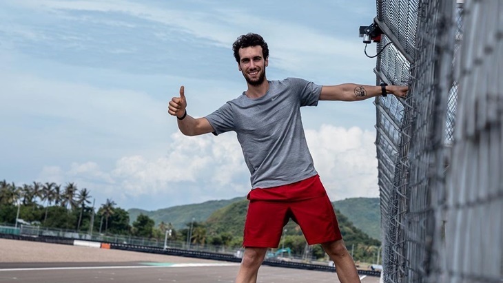 Pembalap Joan Mir dan Alex Rins Sapa Penggemar Indonesia