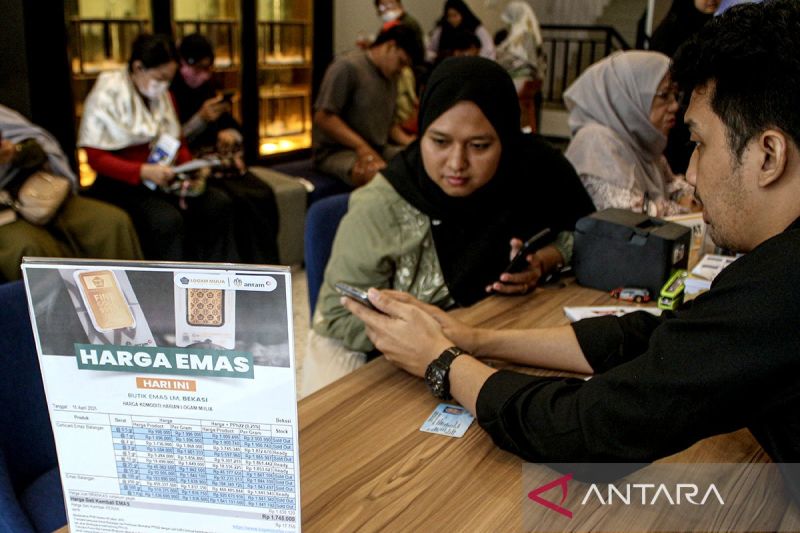 Harga Emas 10 Oktober 2025: Antam Meroket Cetak Rekor Harga Tertinggi, UBS Stagnan Rp 2,35 Juta per Gram