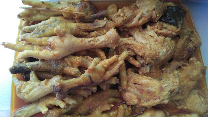 Minggu Kumpul Keluarga, Yuk Ramaikan dengan Ceker Ayam Asem Manis