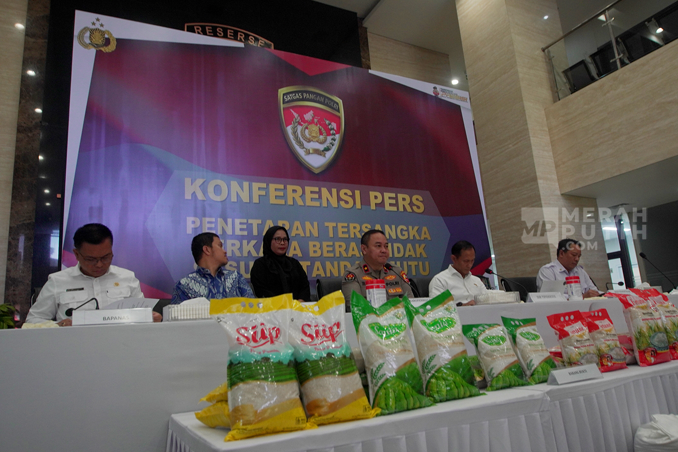 Sita Puluhan Ton Beras Merk Fortune hingga Sania, Polisi Sebut Kualitasnya tak Sesuai Standar SNI