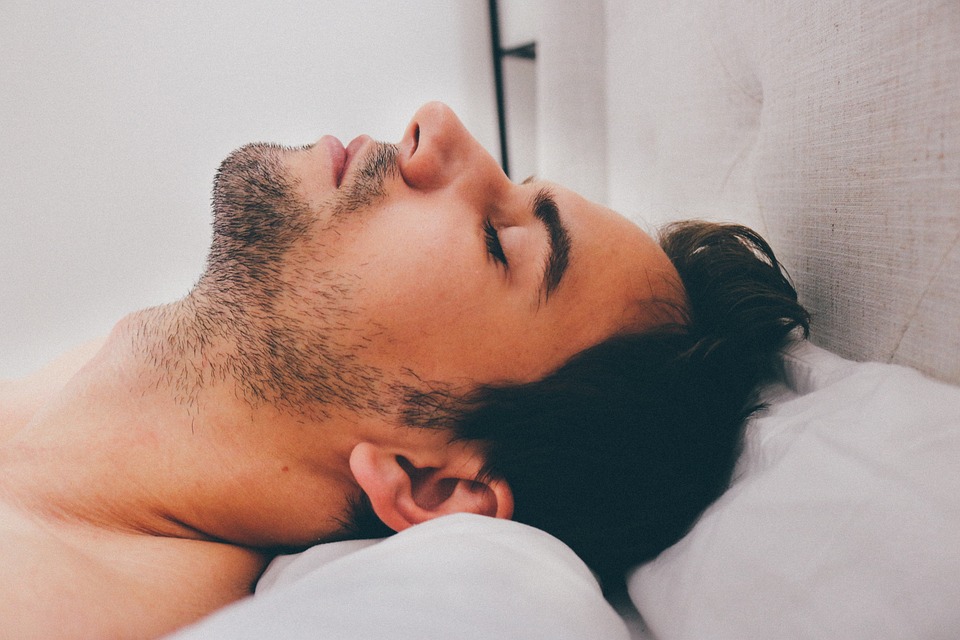Kurang tidur ternyata menurunkan hormon testosteron (Pixabay/Olichel)