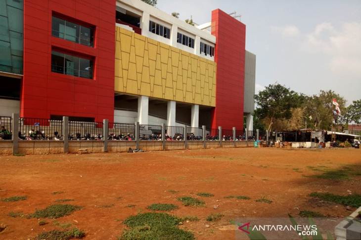 Kondisi taman yang diharapkan PKL dijadikan lahan untuk berdagang di sebelah Pasar Senen Blok III, Jakarta Pusat, Senin (9/12/2019). (ANTARA/Livia Kristianti)