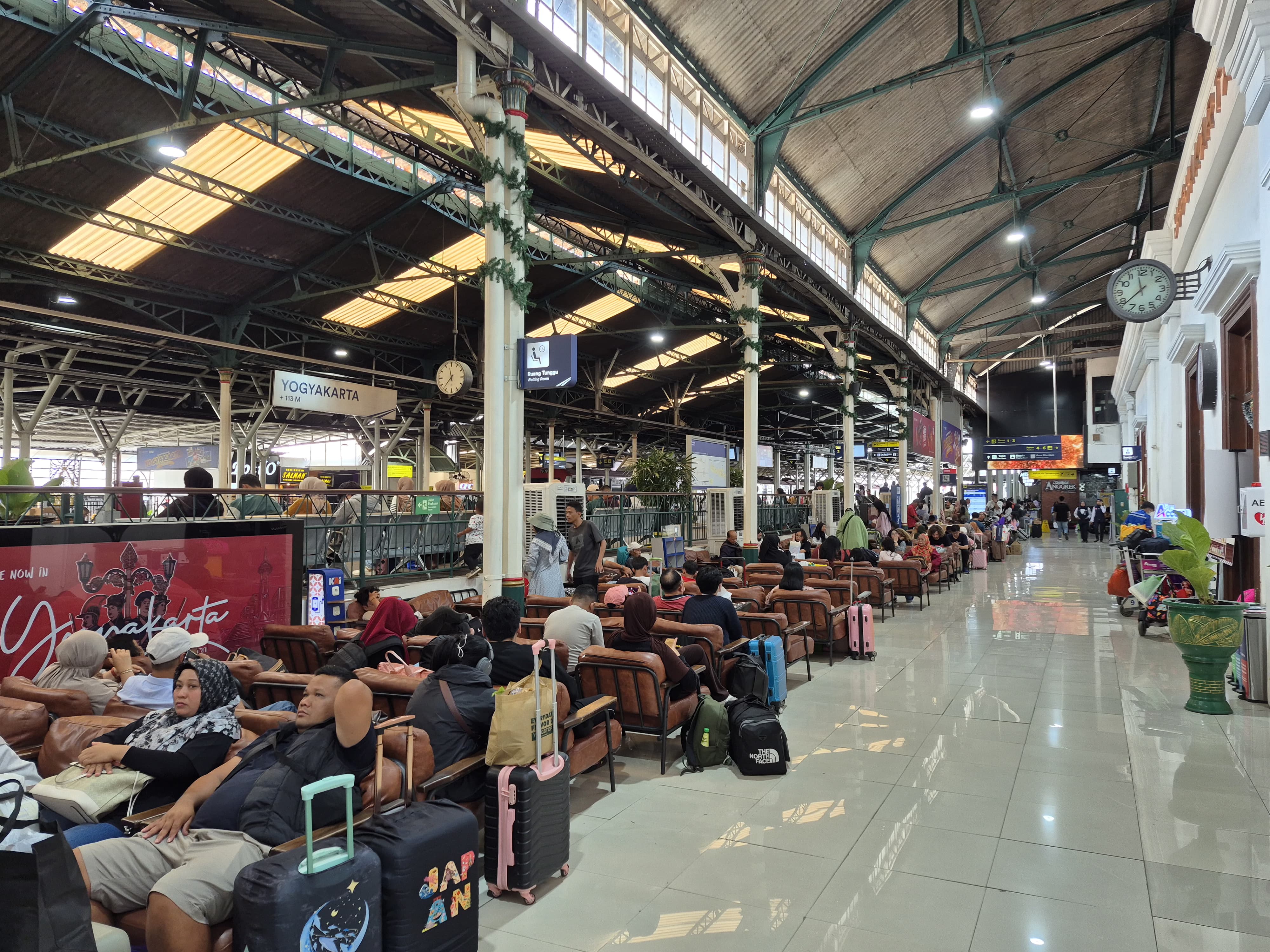 PT KAI Catatkan Penjualan 3.106.102 Tiket Selama Nataru