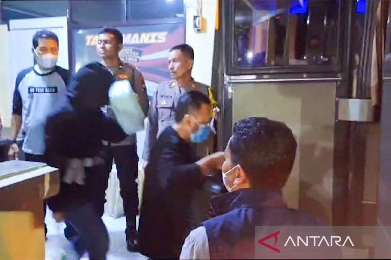 OTT KPK di Bondowoso, 3 Orang Dibawa ke Jakarta