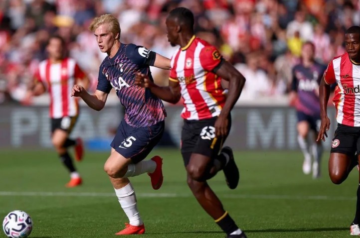 Rekap Hasil Premier League: Arsenal Menang Telak, Manchester United dan Tottenham Kompak Tumbang