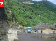 Jalan-Jalan di Pantai Parang Endog, Gunungkidul