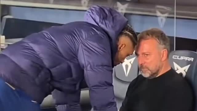 Raphinha Tenangkan Hansi Flick usai Menang Lawan Alaves, Barcelona Ungkap Alasannya