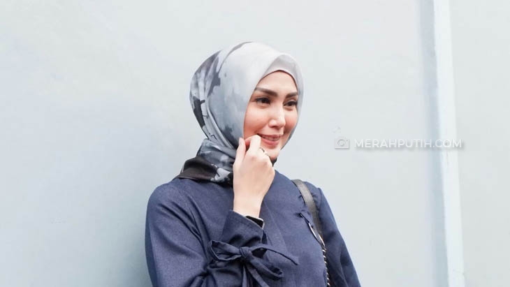 Sejak Berhijab, Fenita Arie Serasa Ulang Tahun Tiap Hari