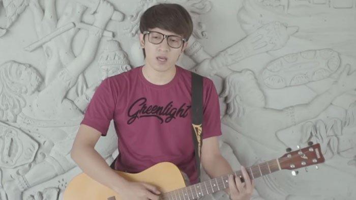 Lirik Lagu Viral 'Gagal Move On (Kangen Mantan)' - ILUX ID