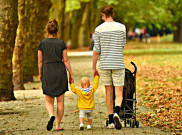 Ciptakan Lingkungan Positif dengan Authoritative Parenting