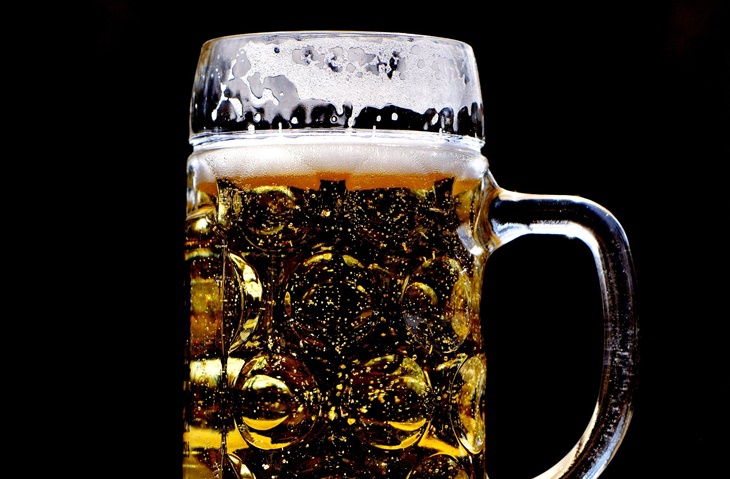 Sebaiknya hindari alkohol. (foto: pixabay/alexas-fotos)