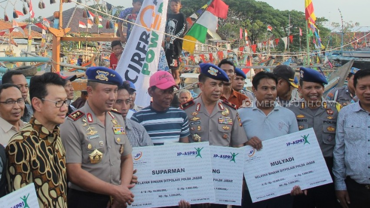 WOW! Nelayan Cirebon Raya Dapat Program Asuransi