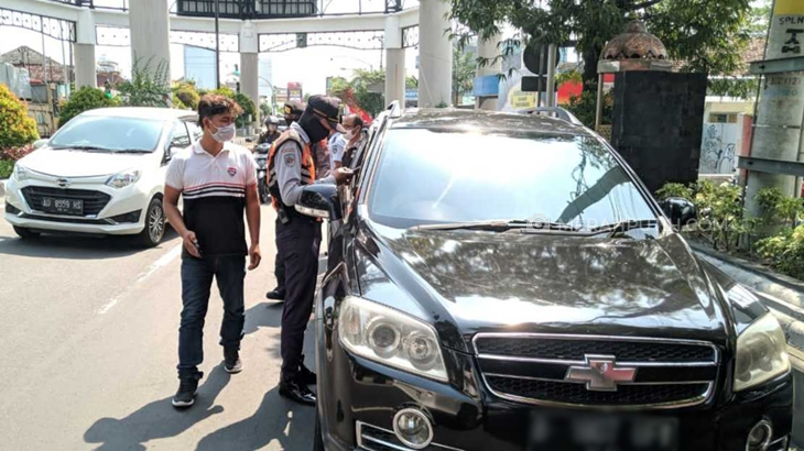 Larangan Mudik, Kendaraan dari Luar Jateng Diputar Balik