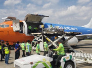 Ratusan Tabung Oksigen dari Singapura Tiba di Bandara Adi Soemarmo