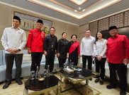 Hary Tanoe dan Rombongan DPP Perindo Tiba di Markas PDIP