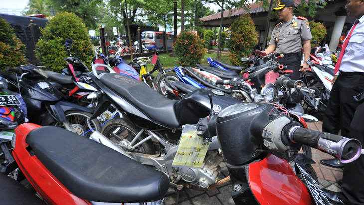 Suami-Istri Ini Diringkus Polisi, Ditemukan 15 Sepeda Motor Curian