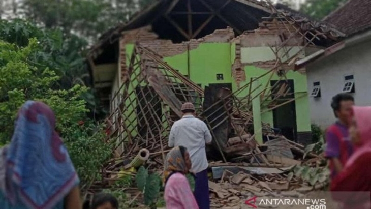 Gempa Malang Tewaskan Enam Orang