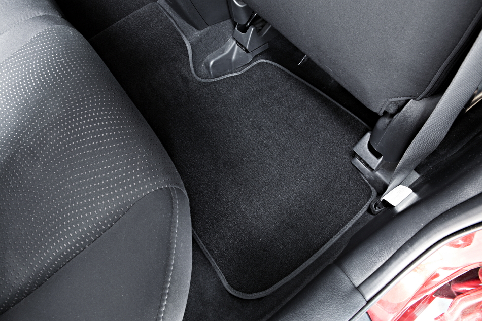 Karpet mobil (Sumber: Pixabay/Fit My Car)