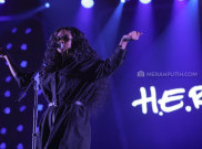 Jadi Special Show Hari Pertama Java Jazz Festival 2019, H.E.R Tampil Spektakuler 