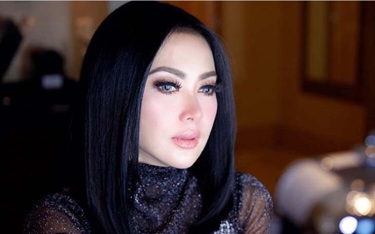 Wah, Syahrini Foto di Kamar Mandi, ini yang Terlihat