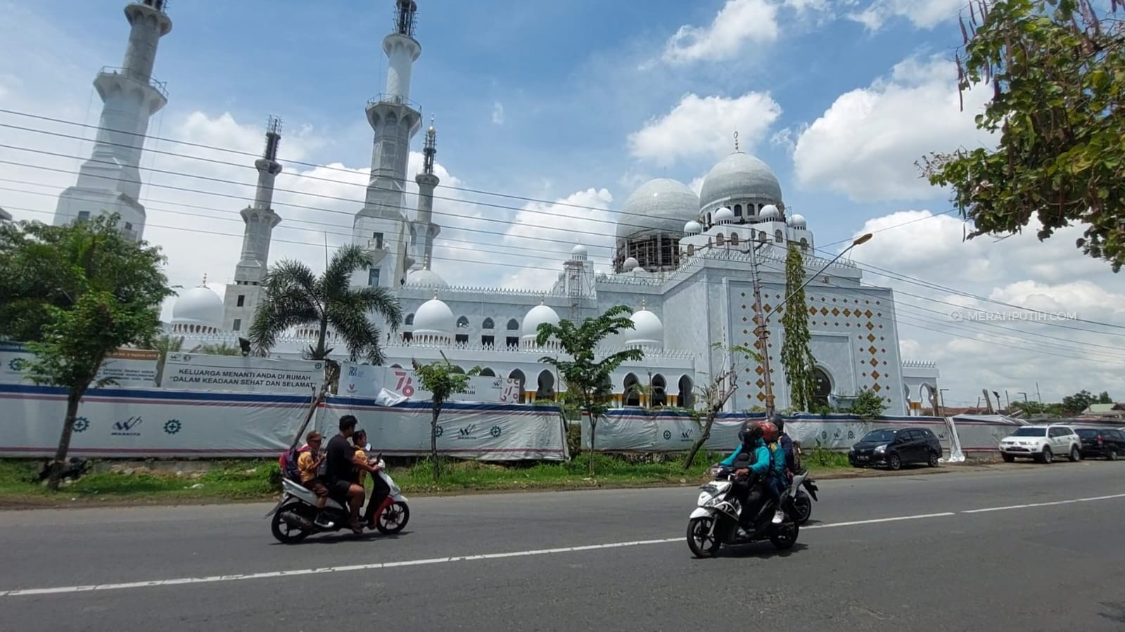 Percantik Masjid Raya Sheikh Zayed, Pemkot Solo Kucurkan Rp 600 Juta