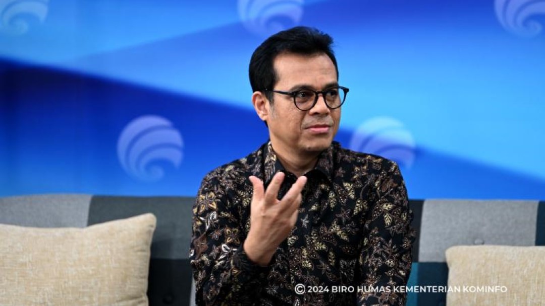 Pemerintah Bakal Bersurat ke X Soal Unggahan Konten Pornografi
