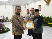 Gerindra Terima Penghargaan Partai Paling Informatif, Muzani Banggakan Konsistensi Prabowo