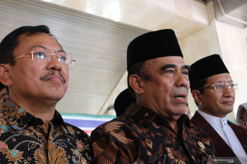 Imam Besar Istiqlal Tegaskan Corona Bukan Azab, Menkes: Tidak Ada 'Lockdown'