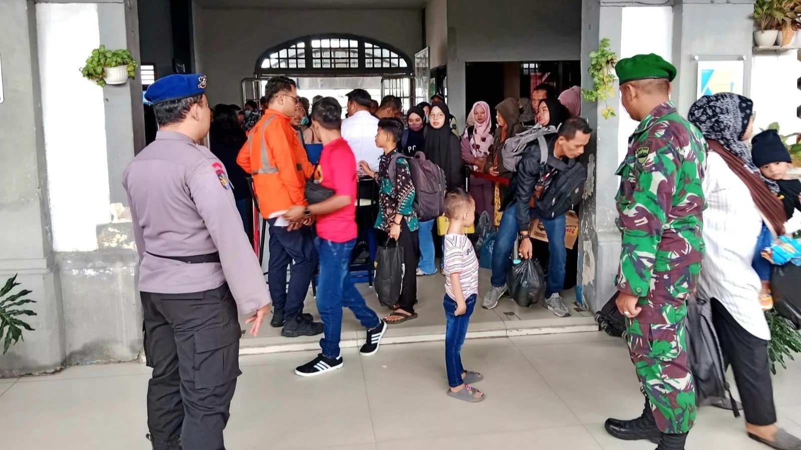 Jelang Pemilu 2024, Jumlah Penumpang Kereta Melonjak