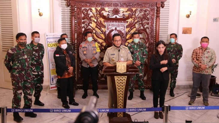 Anies Baswedan memberikan keterangan terkait penanganan Covid-19 di Jakarta