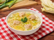 Resep Sup Bola Ayam Sayuran, Hangatkan Pagi Anda dan Keluarga