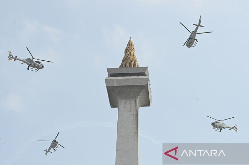 Parade Ribuan Alutsista dan Demonstrasi Prajurit  Warnai Puncak HUT Ke-79 TNI 