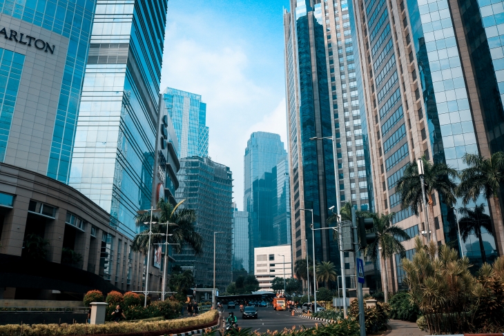 Penampakan gedung-gedung mewah di Jakarta (Foto: unsplash/Muhammad Rizki)