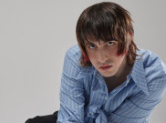 Porter Robinson Lepas Video Musik 'Cheerleader'