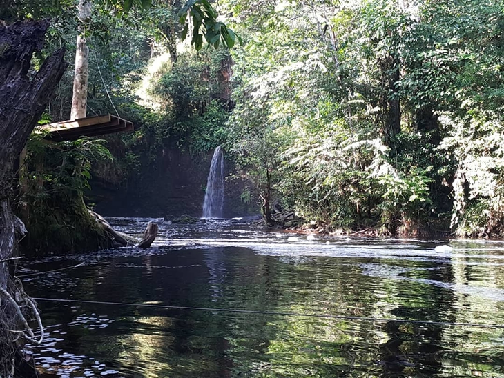 Air Terjun Sanctuary di Amazon Brazil. (Foto: instagram.com/peter_tourinho)