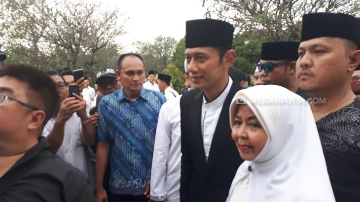AHY saat pemakaman Ibu Ani Yudhoyono tahun lalu