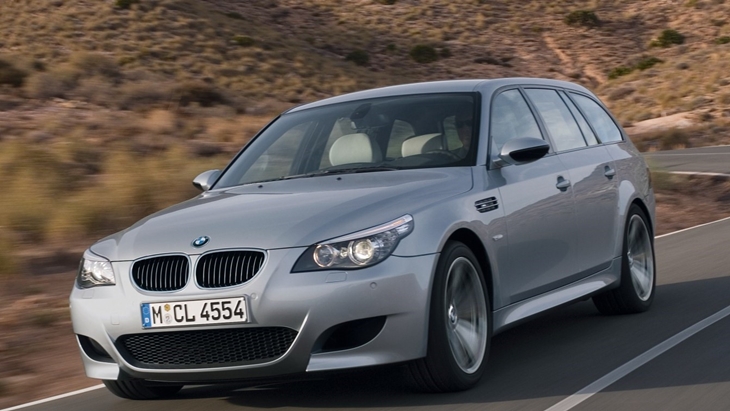 Mobil Legendaris BMW Ini akan Kembali dengan Mesin V8 Hybrid